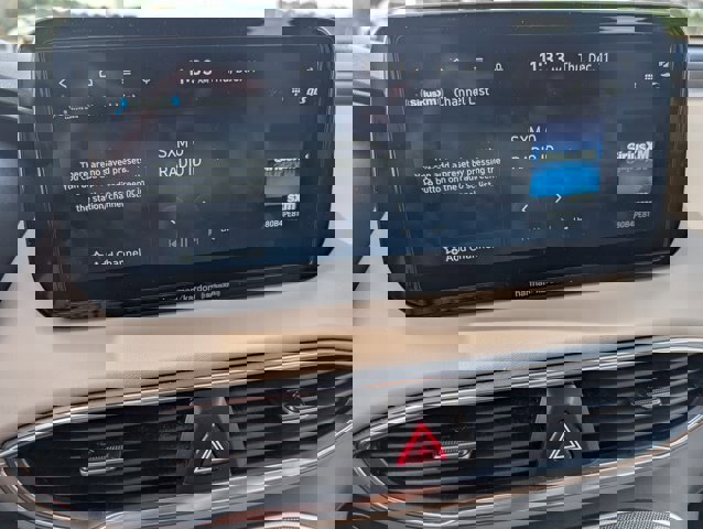 Used 2023 Hyundai Santa Fe Limited image 11