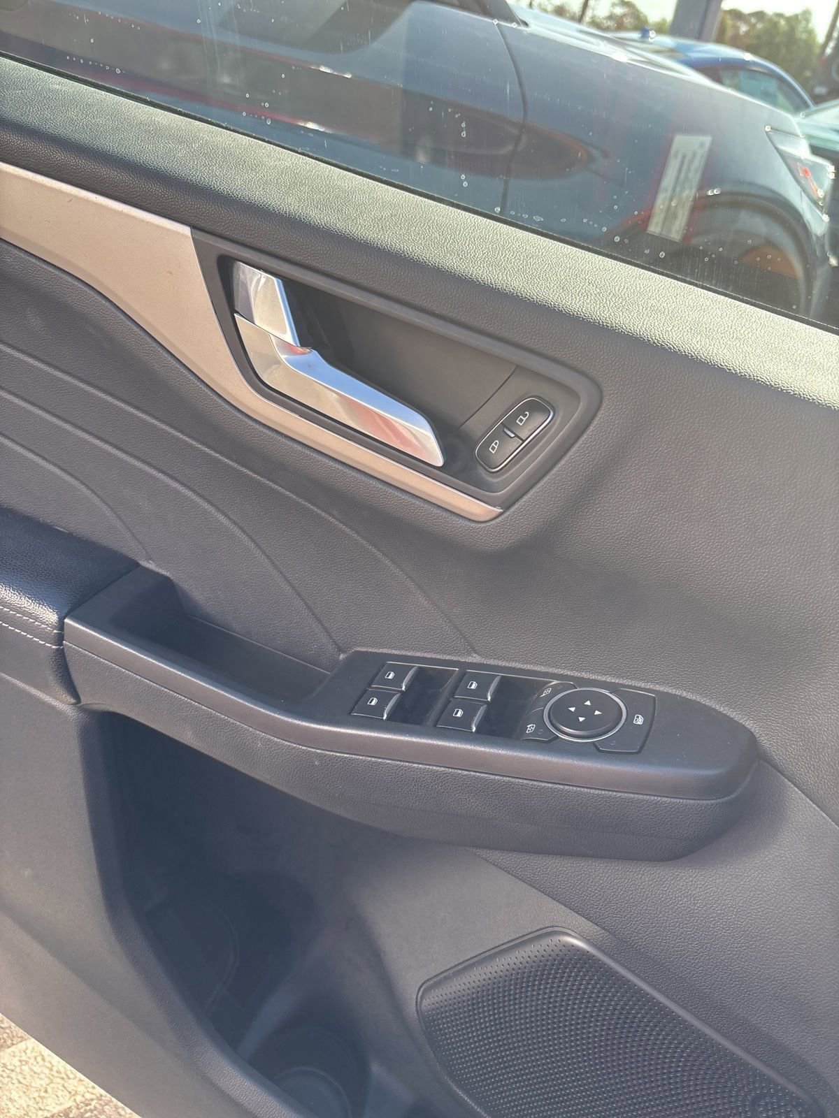 Certified 2021 Ford Escape SE image 5