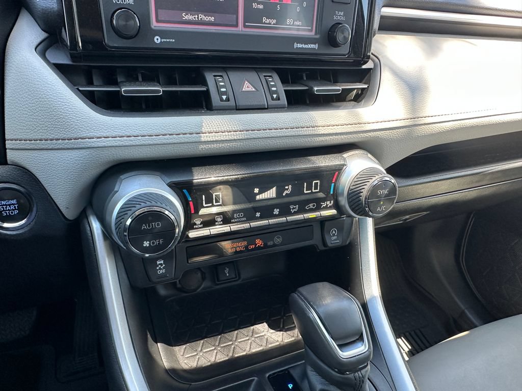 Used 2022 Toyota RAV4 XLE Premium FWD image 31