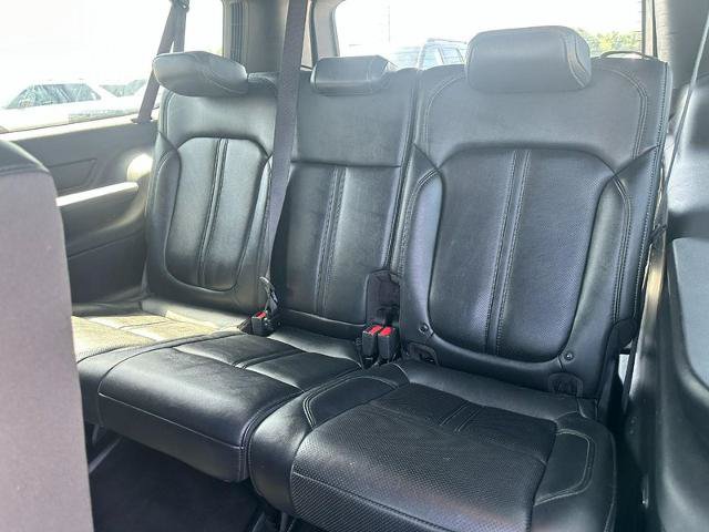 Used 2023 Jeep Wagoneer L Series II AWD/4WD image 10
