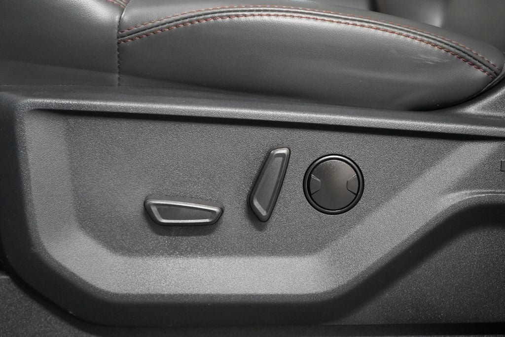 Certified 2025 Ford Expedition Active AWD/4WD image 18
