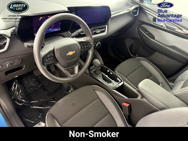 Used 2025 Chevrolet TrailBlazer LT AWD/4WD image 13