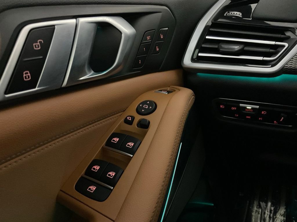 Used 2021 BMW X5 M50i w/ Executive Package image 20