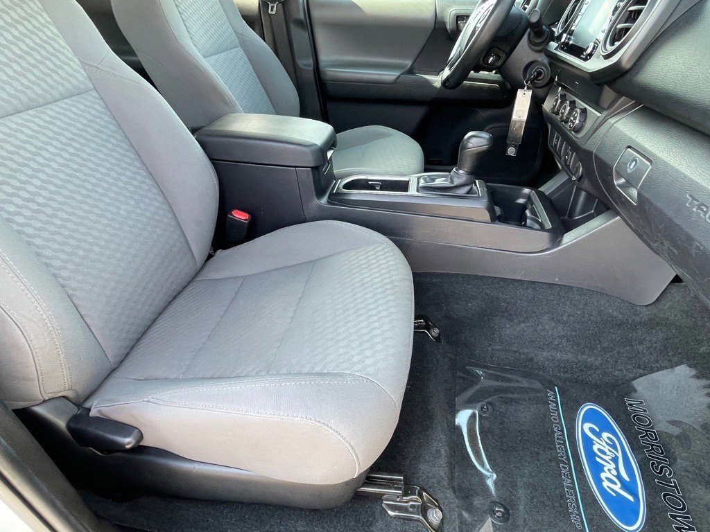 Used 2023 Toyota Tacoma SR image 12