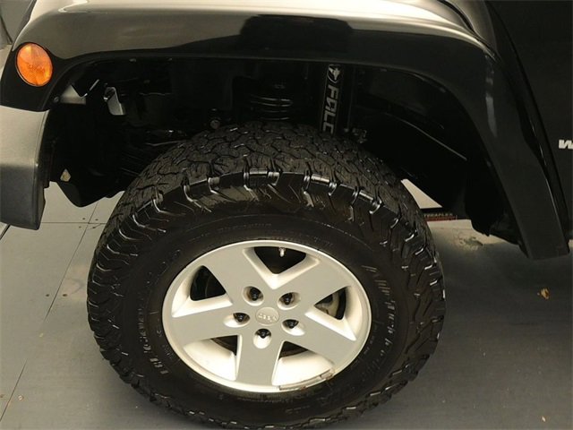 Used 2017 Jeep Wrangler Unlimited Sahara image 14