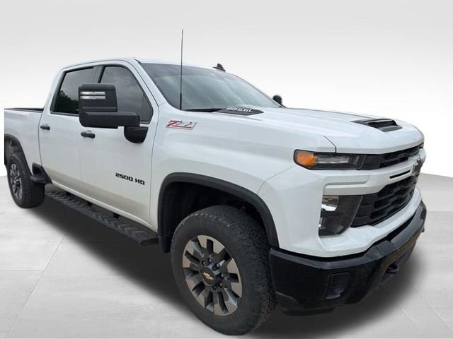 Used 2024 Chevrolet Silverado 2500 Custom w/ Custom Convenience Package AWD/4WD image 2