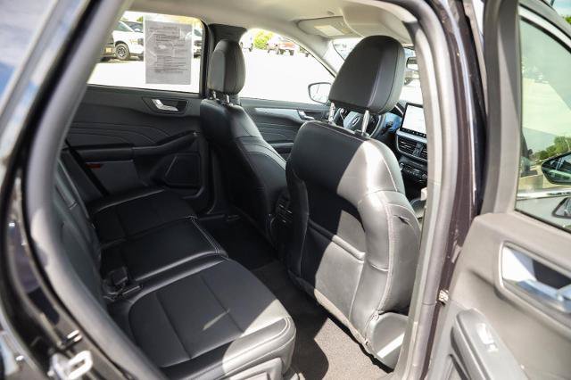 Certified 2025 Ford Escape Platinum AWD/4WD image 29