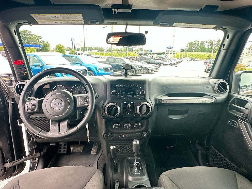 Used 2018 Jeep Wrangler Unlimited Sport S AWD/4WD image 3