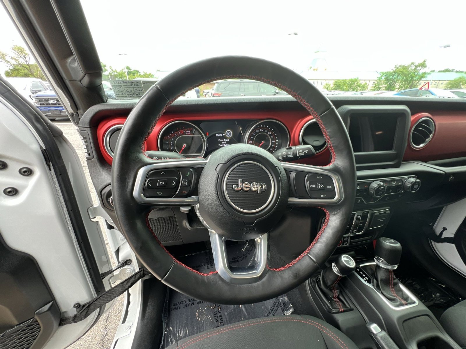 Used 2021 Jeep Wrangler Unlimited Rubicon w/ Cold Weather Group AWD/4WD image 24