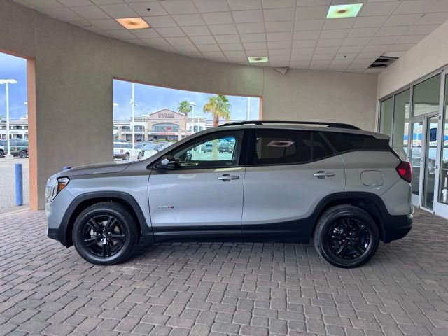 Used 2024 GMC Terrain AT4 image 2