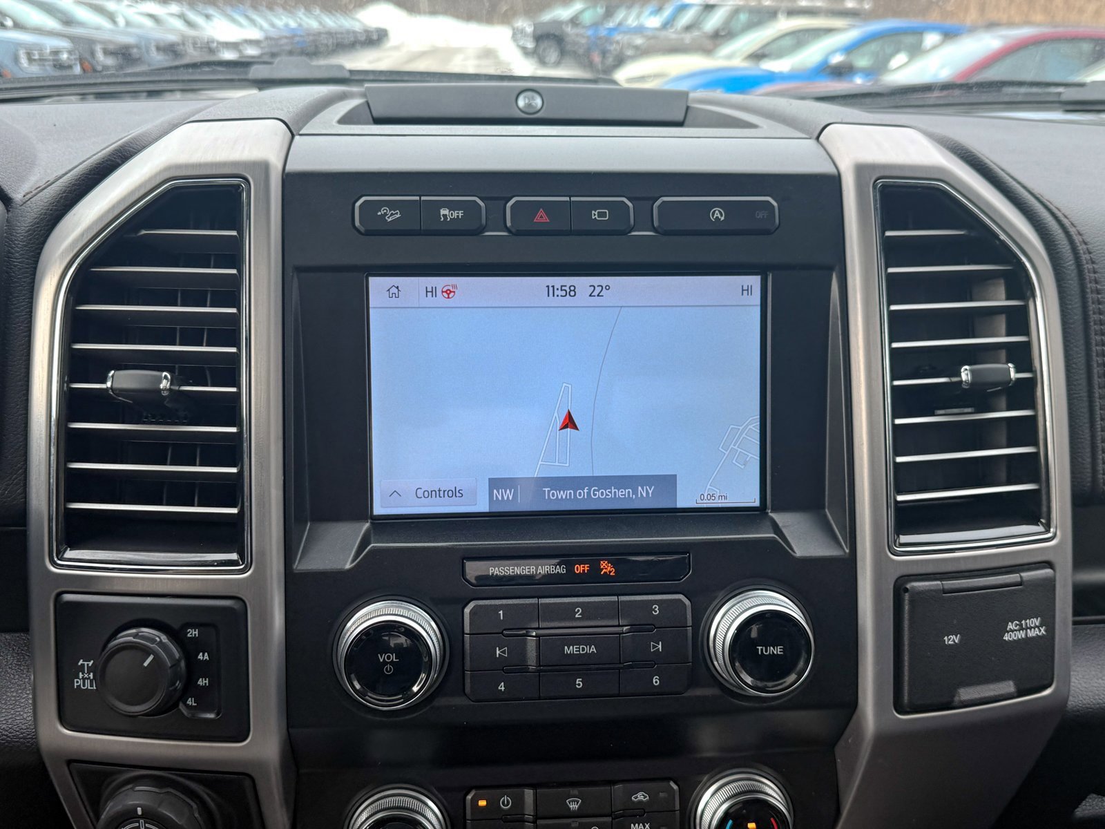 Certified 2019 Ford F150 Platinum w/ Equipment Group 701A Luxury image 26