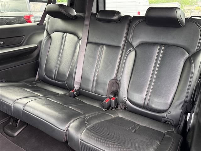 Used 2023 Jeep Wagoneer L Series II AWD/4WD image 15