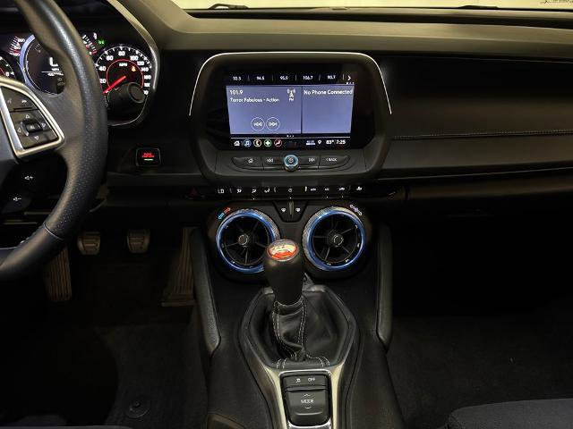 Used 2019 Chevrolet Camaro SS image 23