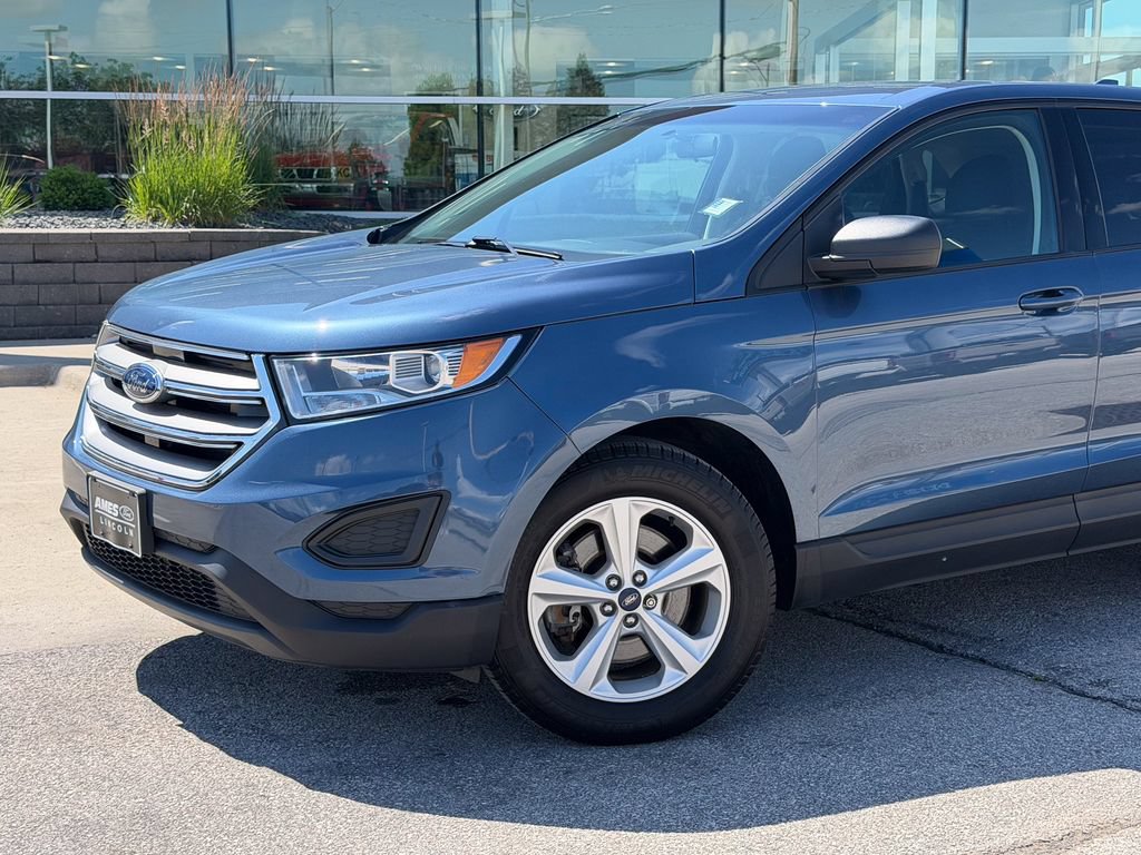 Certified 2018 Ford Edge SE AWD/4WD image 2