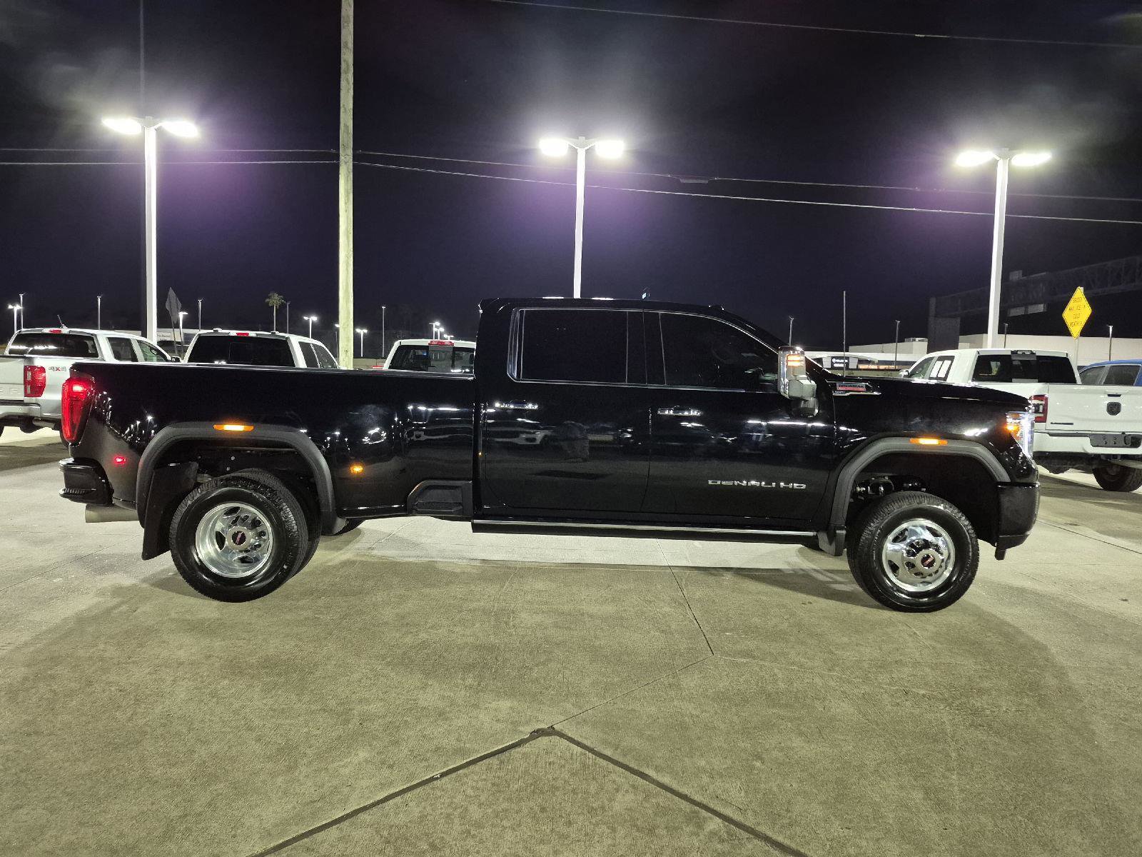 Used 2022 GMC Sierra 3500 Denali image 20