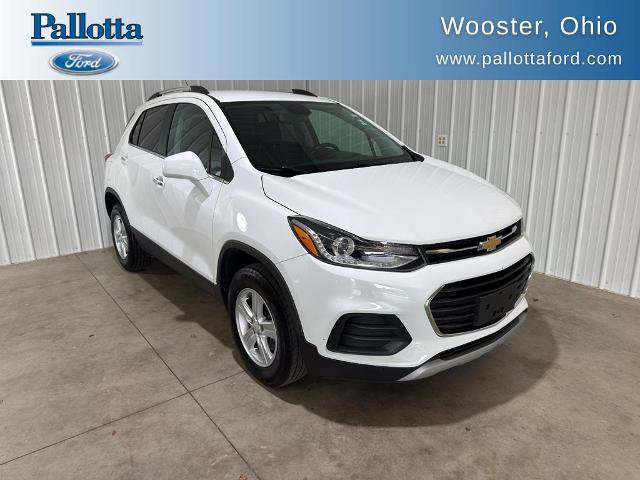 Used 2020 Chevrolet Trax LT w/ LT Convenience Package AWD/4WD image 1