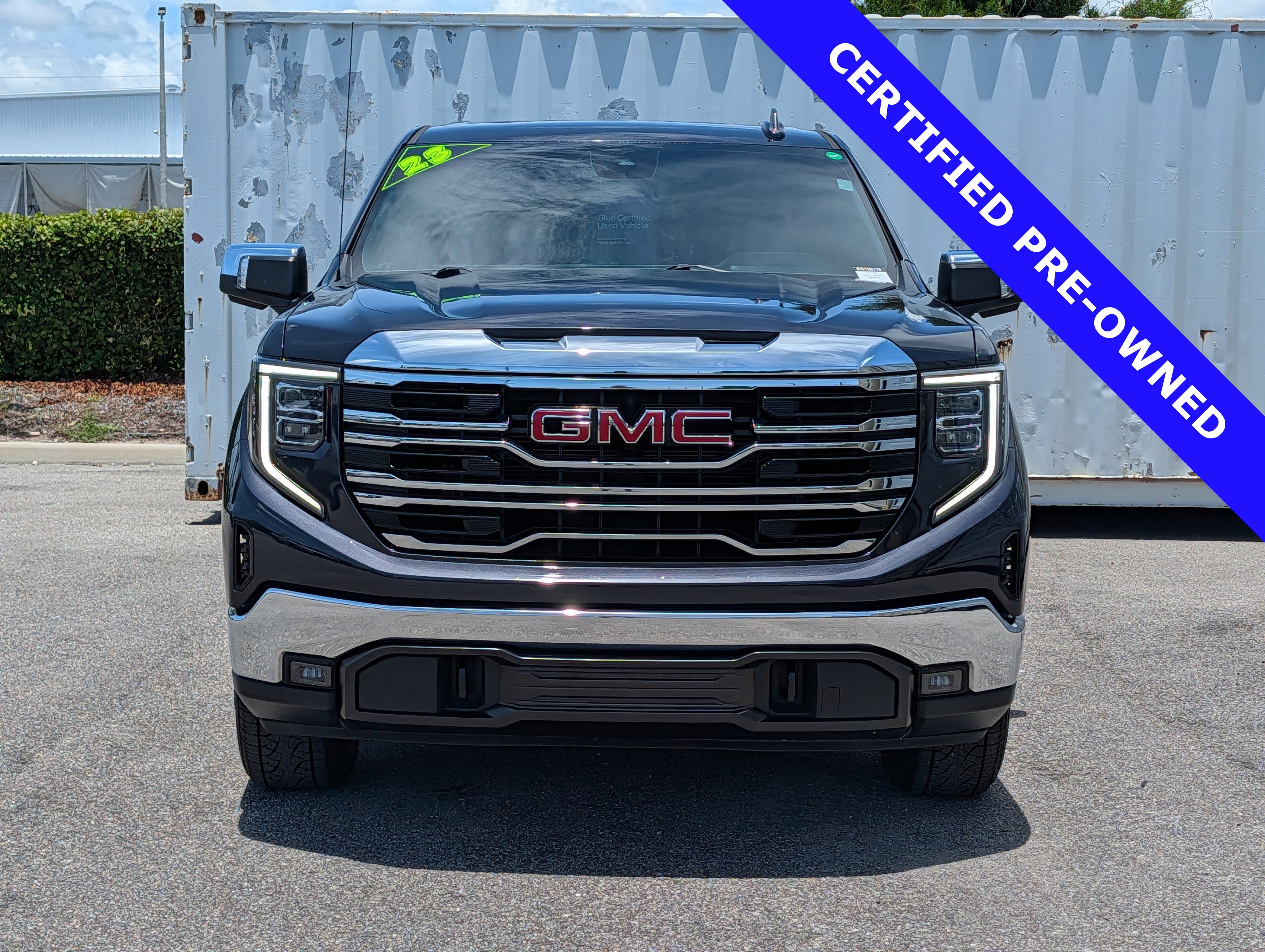 Used 2023 GMC Sierra 1500 SLT w/ SLT Premium Package AWD/4WD image 8