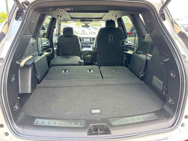 Used 2023 Buick Enclave Avenir w/ Avenir Technology Package AWD/4WD image 16