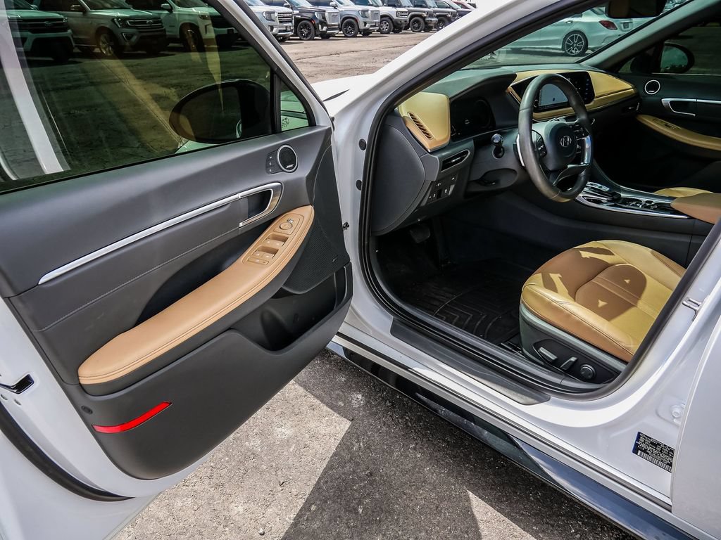 Used 2023 Hyundai Sonata Limited w/ Cargo Package FWD image 57