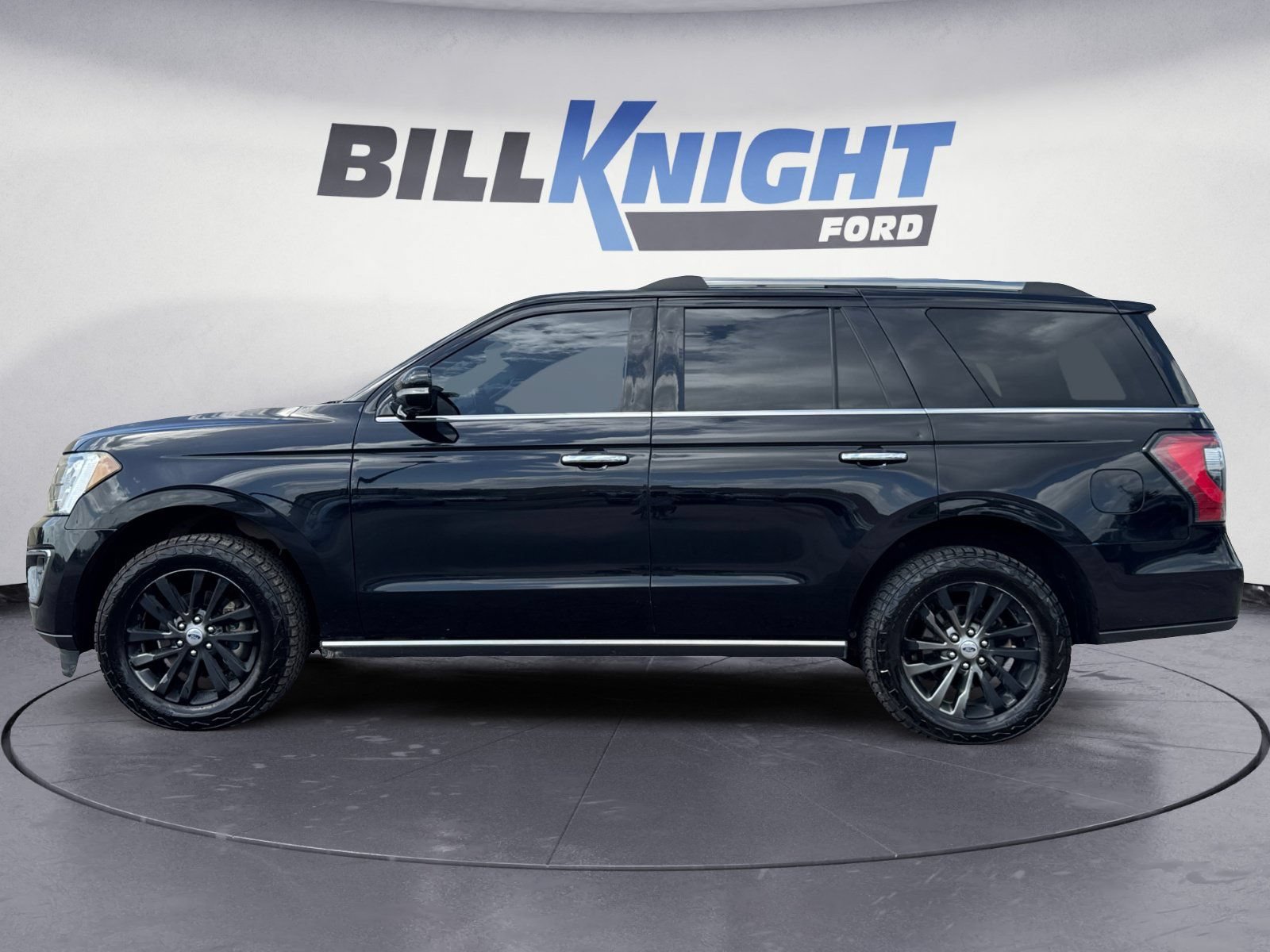 Certified 2019 Ford Expedition Limited w/ Equipment Group 301A AWD/4WD image 2