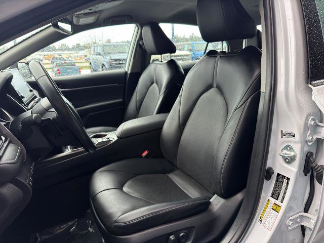 Used 2023 Toyota Camry XSE image 18