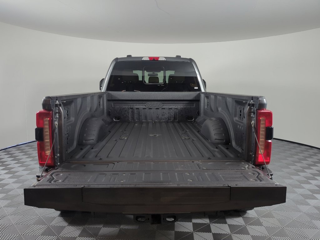 Certified 2025 Ford F450 Lariat w/ Lariat Ultimate Package AWD/4WD image 8