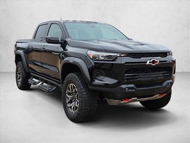 Used 2024 Chevrolet Colorado ZR2 w/ Technology Package AWD/4WD image 3