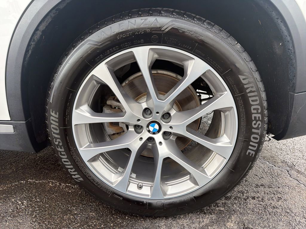 Used 2019 BMW X5 xDrive40i w/ Convenience Package AWD/4WD image 48