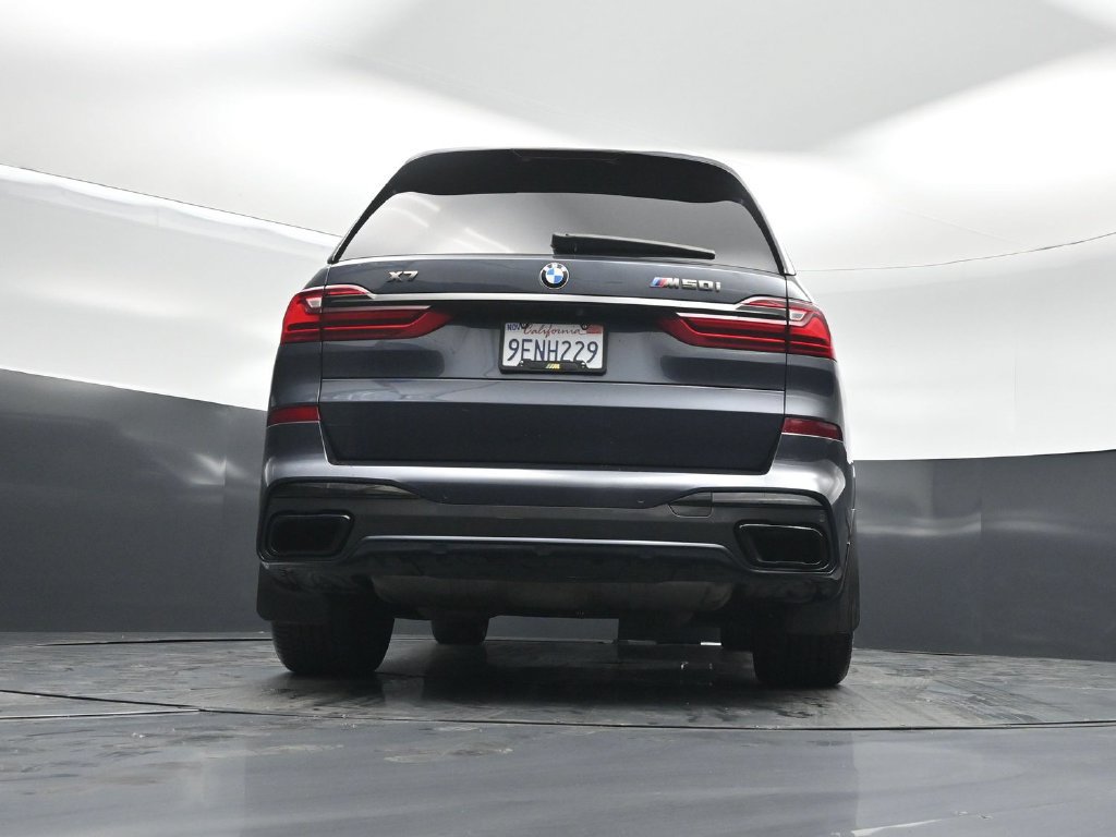 Used 2020 BMW X7 M50i w/ Dynamic Handling Package AWD/4WD image 49