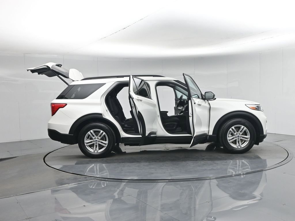 Certified 2022 Ford Explorer XLT image 5