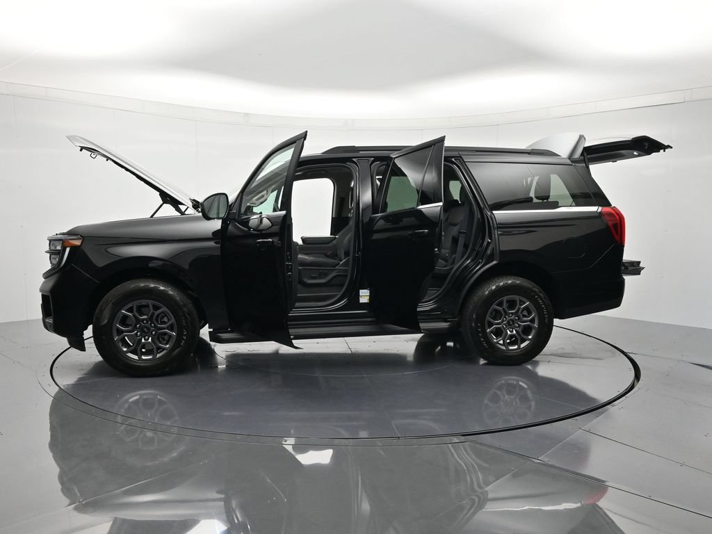 Certified 2025 Ford Expedition Active AWD/4WD image 47