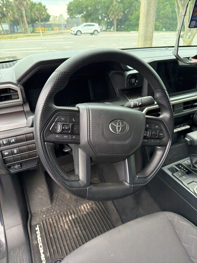 Used 2025 Toyota Tacoma SR5 RWD image 7