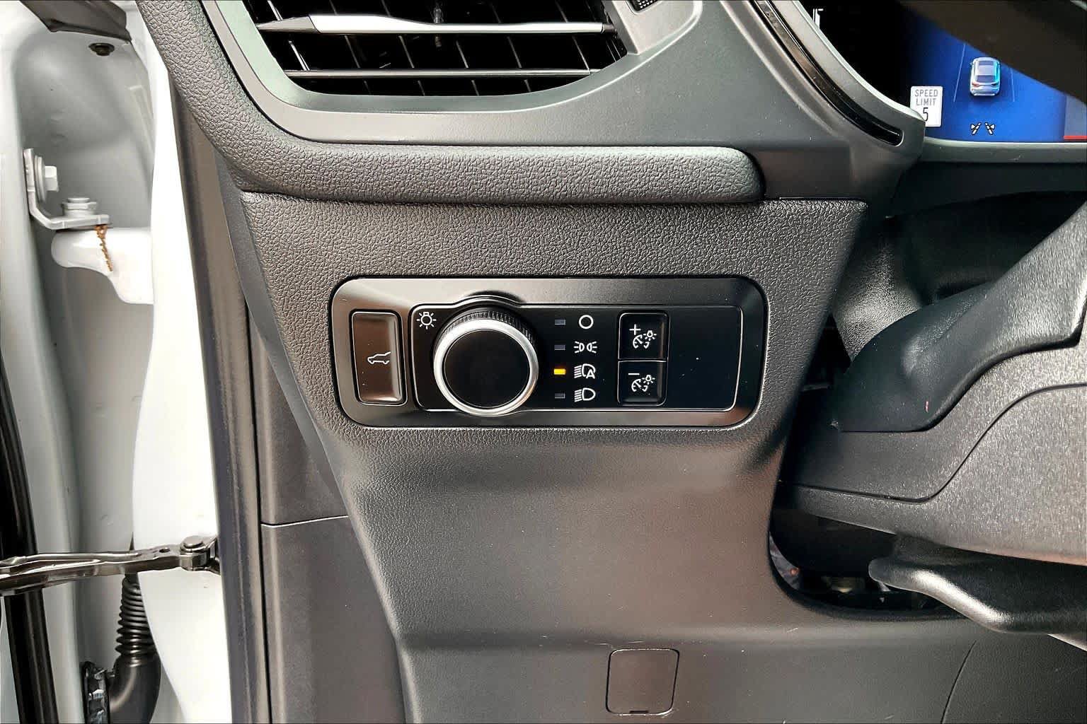 Certified 2025 Ford Escape ST-Line w/ Tech Pack #1 FWD image 27