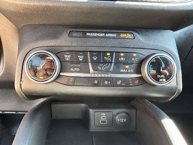 Certified 2025 Ford Escape ST-Line Select AWD/4WD image 30
