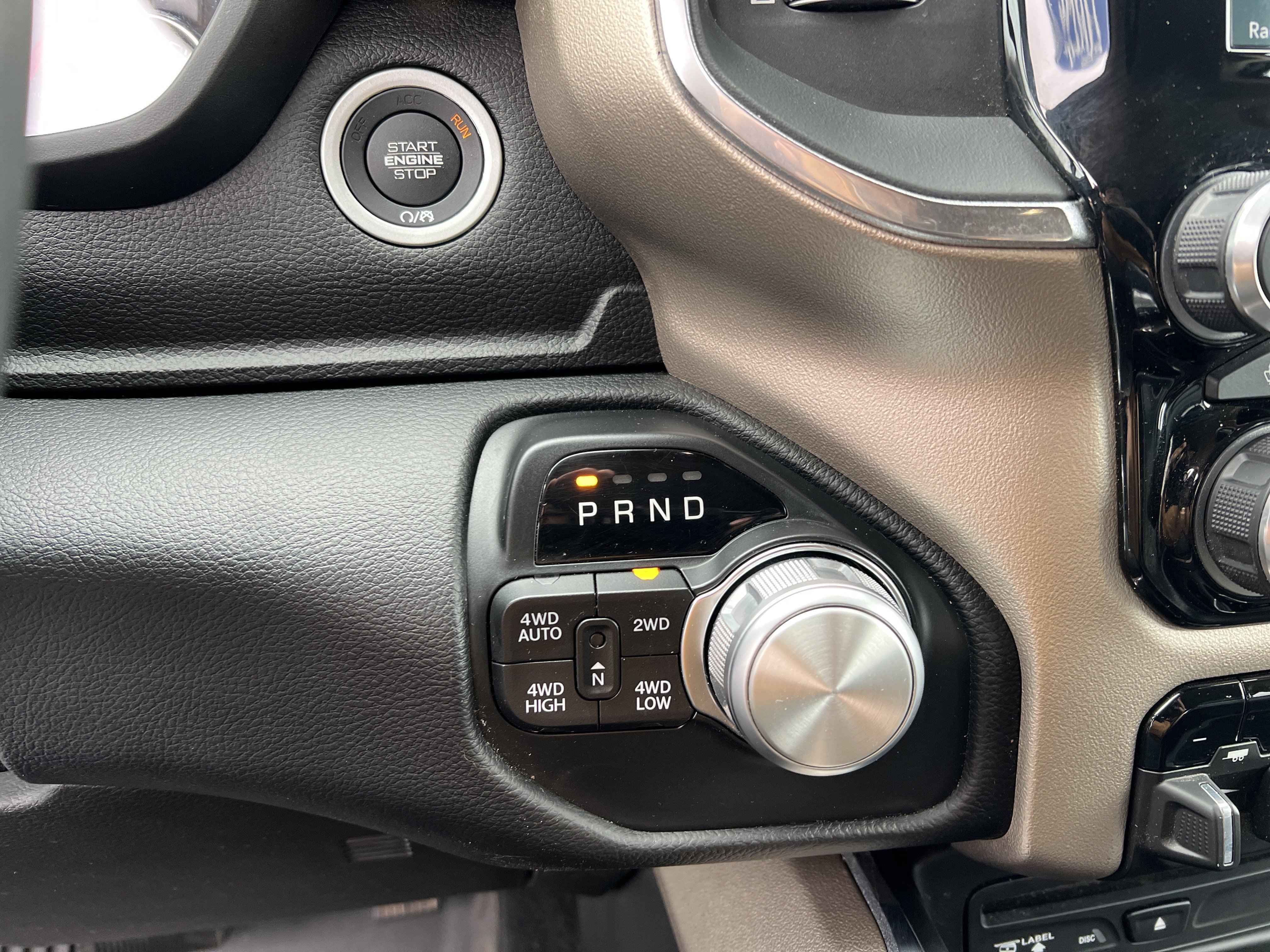 Used 2019 RAM 1500 Laramie image 31