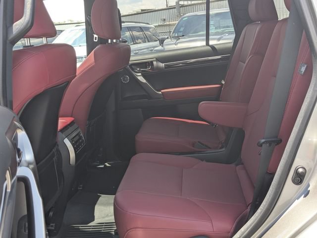 Used 2022 Lexus GX 460 Premium w/ Accessory Package AWD/4WD image 25
