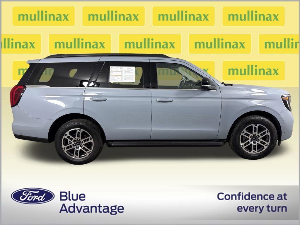 Certified 2025 Ford Expedition Active image 7