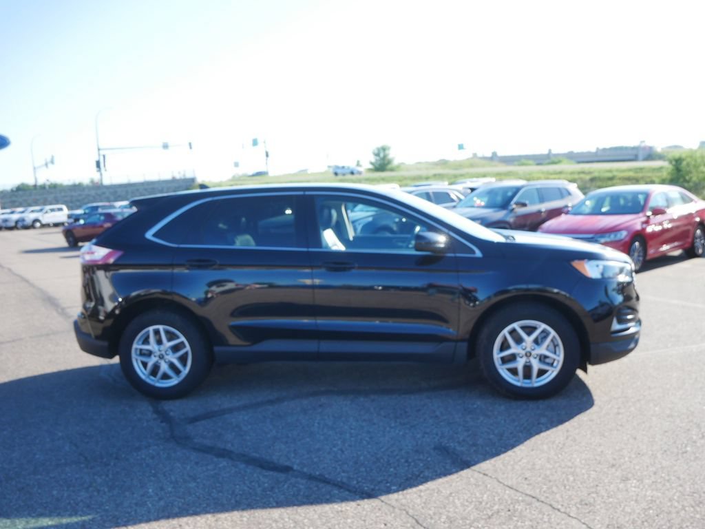 Certified 2024 Ford Edge SEL AWD/4WD image 5