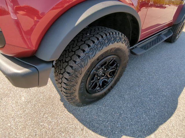 Certified 2025 Ford Bronco Badlands AWD/4WD image 12
