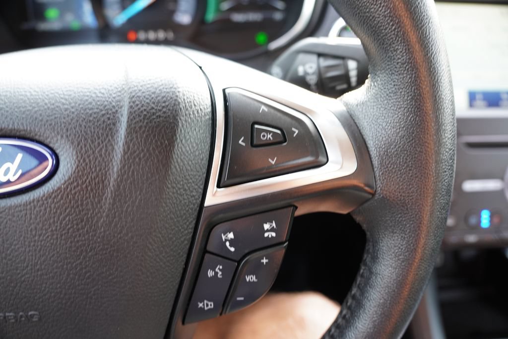 Certified 2020 Ford Fusion Titanium FWD image 31