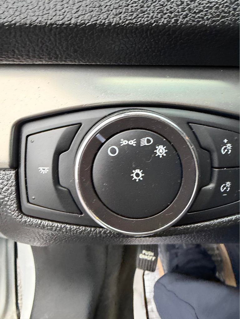 Certified 2018 Ford Explorer XLT FWD image 20