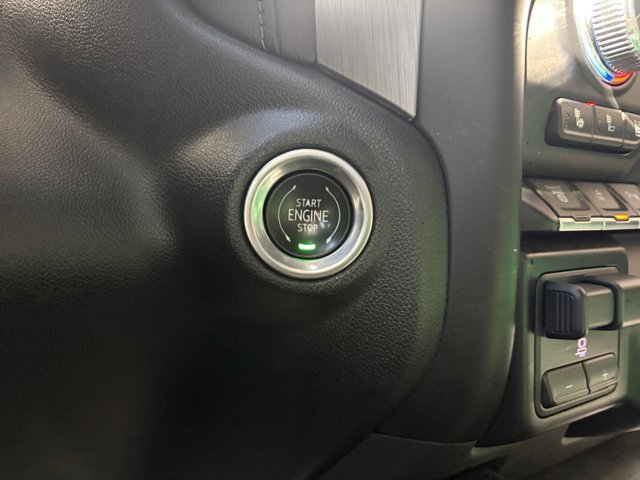 Used 2023 GMC Sierra 3500 Denali AWD/4WD image 30