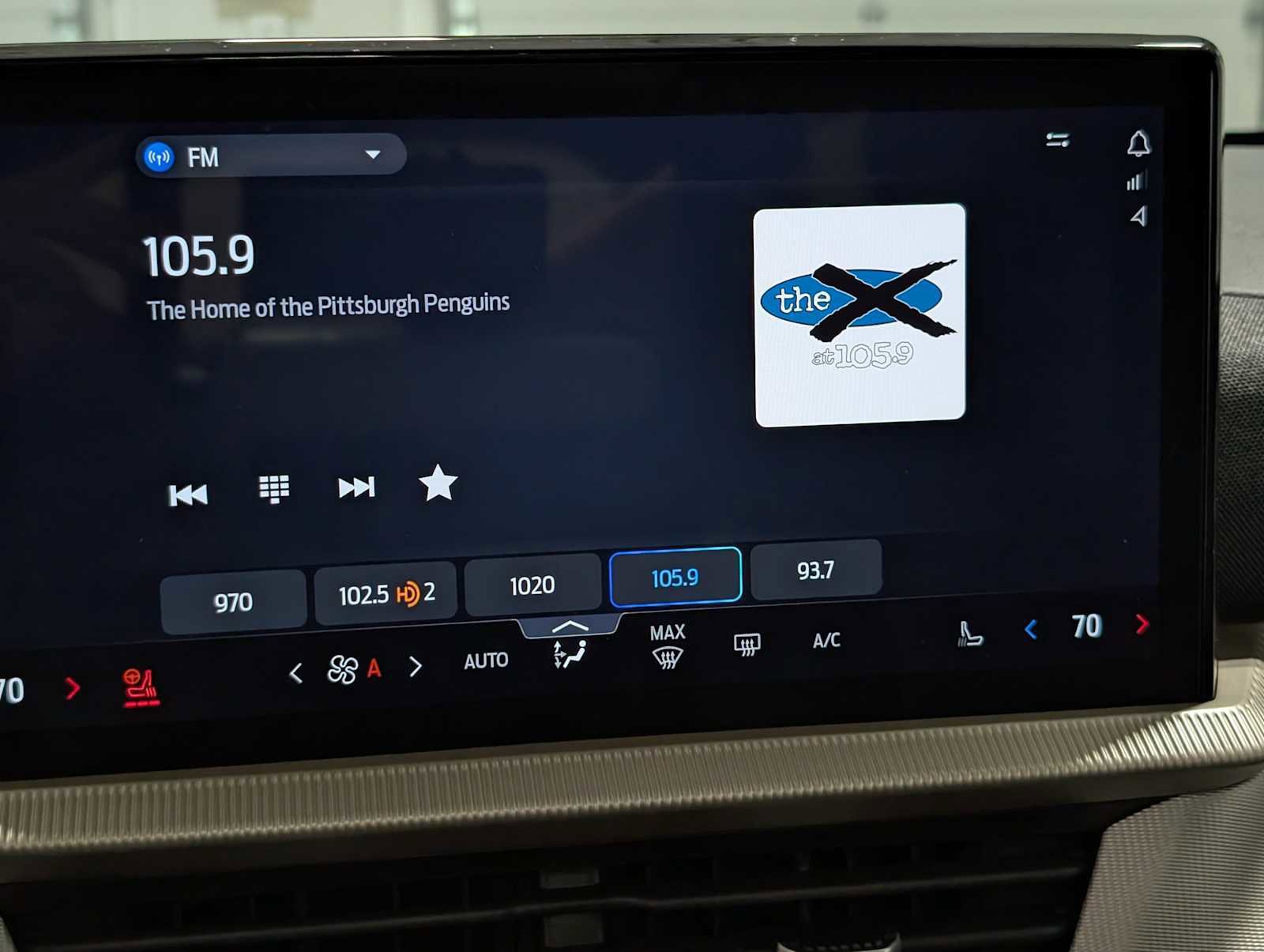 Certified 2025 Ford Explorer Active w/ Active Comfort Package image 26