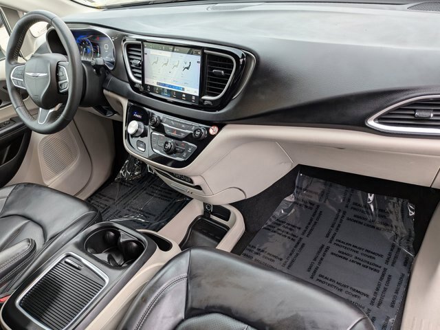 Used 2023 Chrysler Pacifica Touring-L FWD image 29