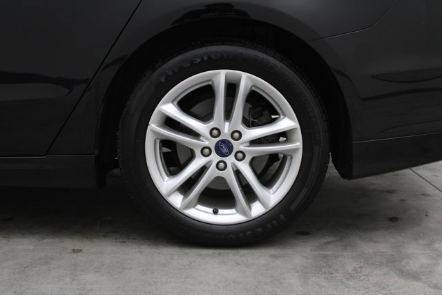 Certified 2018 Ford Fusion SE FWD image 17