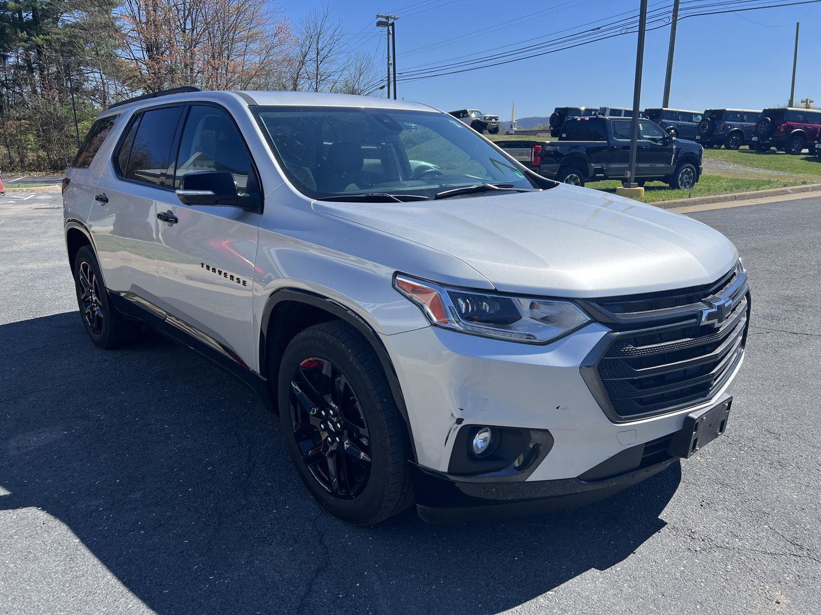 Used 2021 Chevrolet Traverse Premier w/ Redline Edition image 7