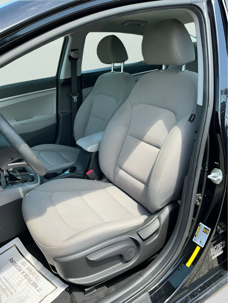 Used 2020 Hyundai Elantra SE image 26