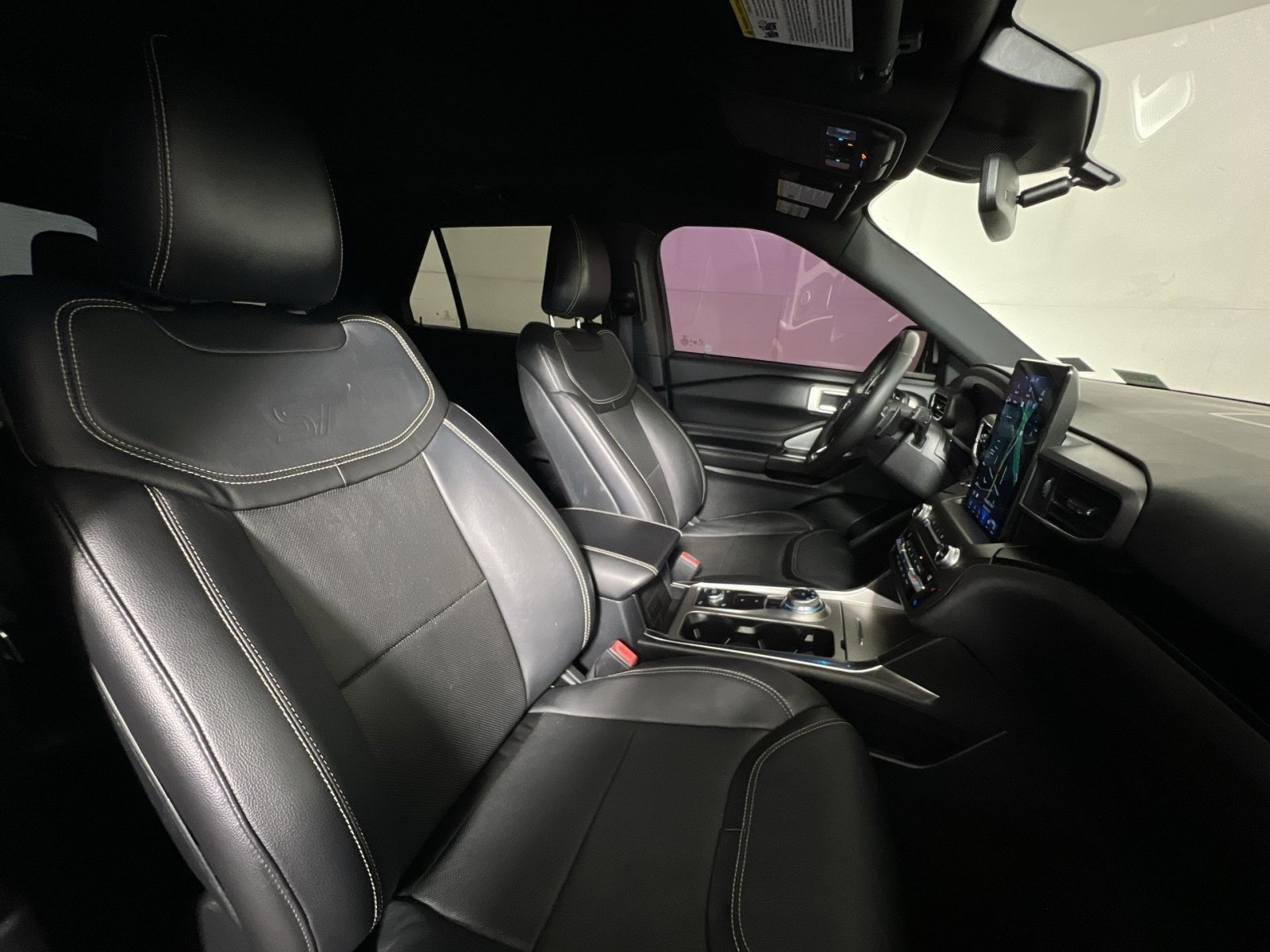 Certified 2020 Ford Explorer ST w/ Premium Technology Package AWD/4WD image 28