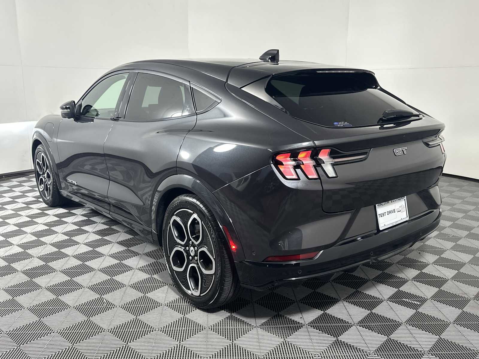 Certified 2022 Ford Mustang Mach-E GT image 3