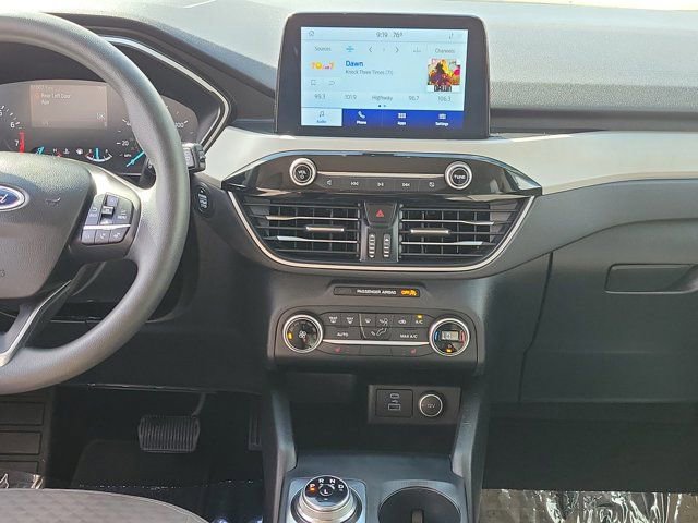 Certified 2020 Ford Escape SE image 19